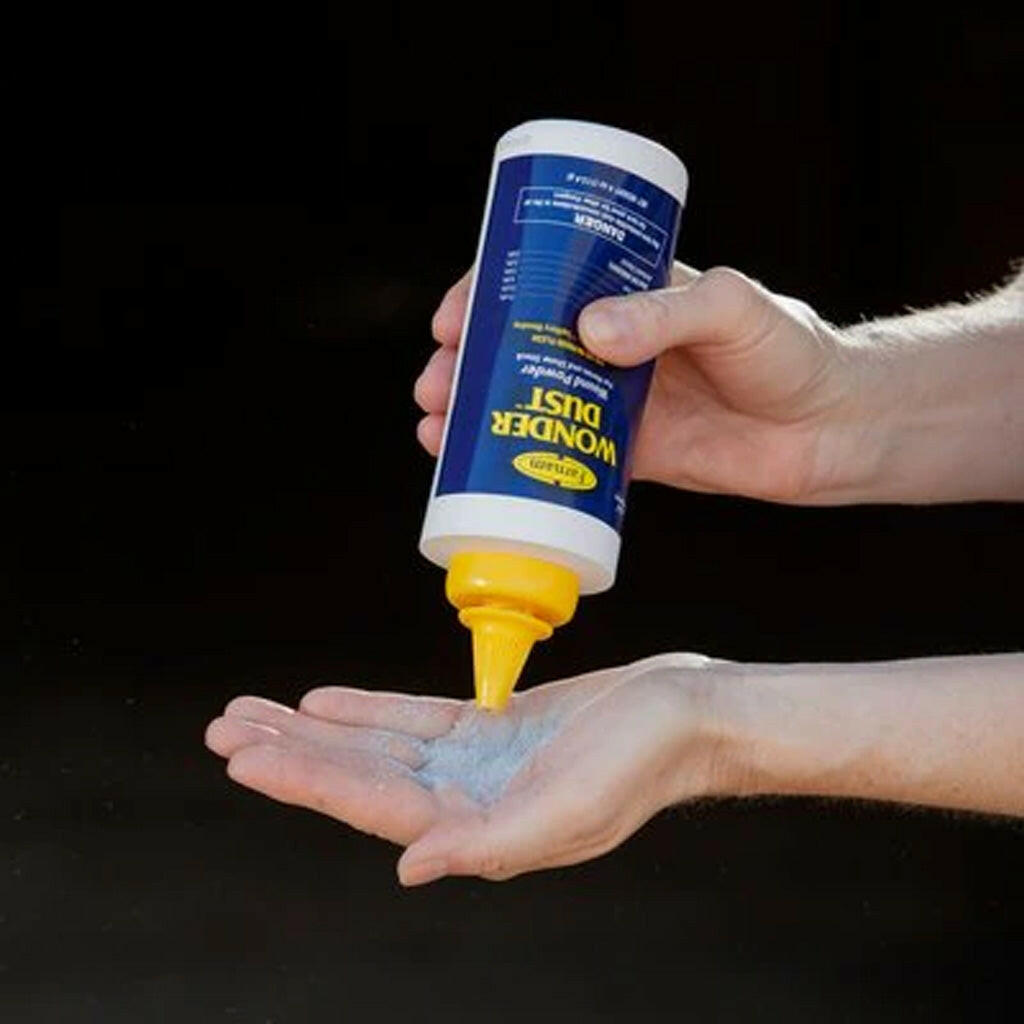 Wonder Dust Wound Care Powder For Dog & Horse (4 oz)